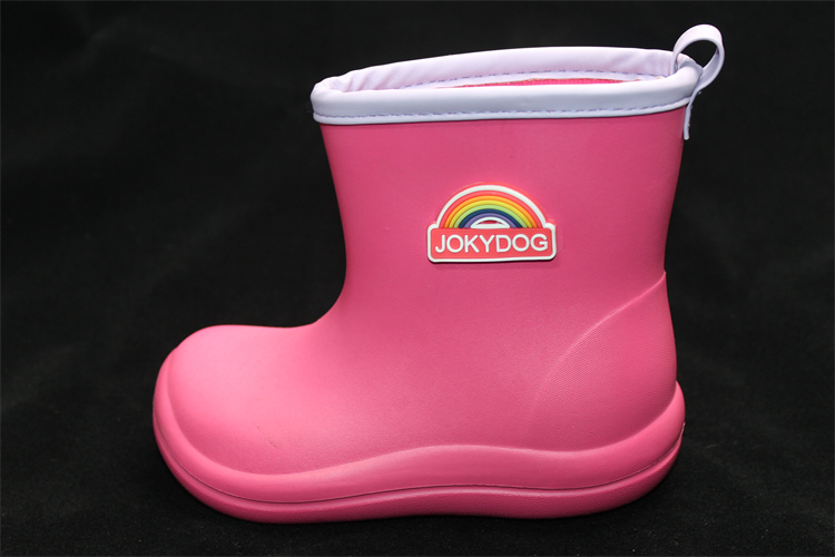 ​Como escolher botas de chuva infantis?