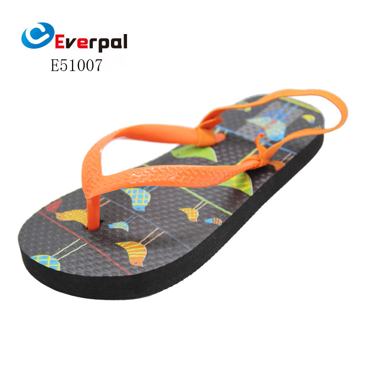 Quais são as características dos sapatos de praia para crianças de borracha?